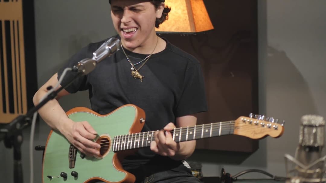 "Angel From Montgomery" Daniel Donato Covers John Prine In ONE TAKE. #COSMICCOUNTRY Thumbnail