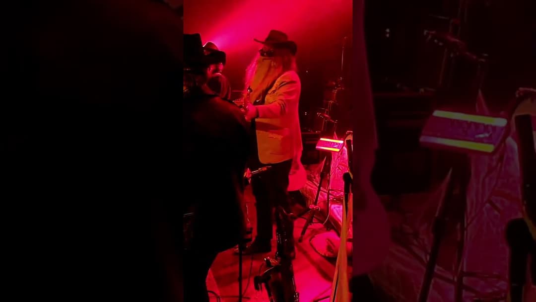 Our ZZ Top cover show for Halloween this year was amazing 🤩 full show coming soon #livemusic #zztop Thumbnail