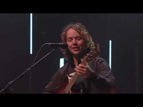 Billy Strings - Boston, MA Set 2 Performance 2022 - Official Video Thumbnail