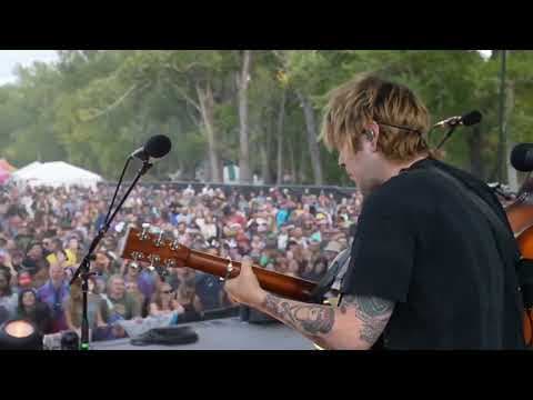 Billy Strings - Renewal 2021 - Full Performance (Friday) Thumbnail